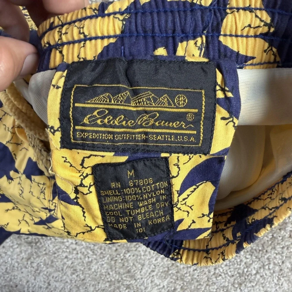 Vintage Eddie Bauer Swim Shorts Mens Medium Yellow Blue Tropical Floral Trunks